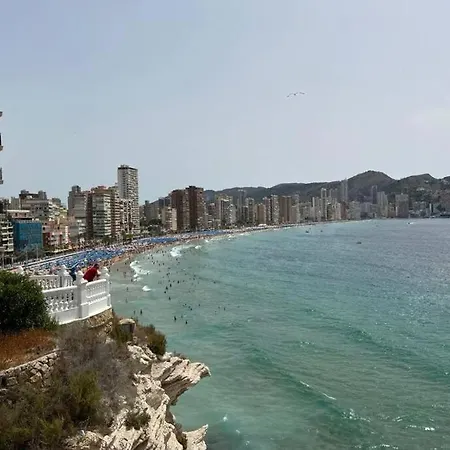 Apartamento céntrico y en primera línea de playa-2