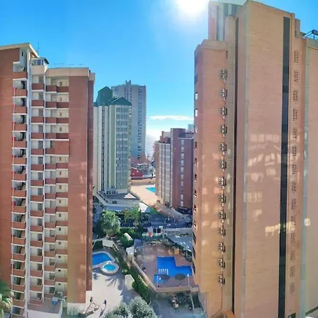 Karola con vistas, piscina y parking en Benidorm-3