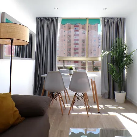 Moderno Apartamento Con Piscina Y Bicicletas Gratis-2