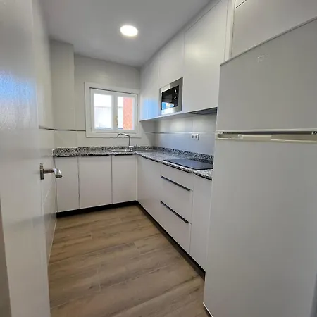Apartamento las OLAS playa de levante-3