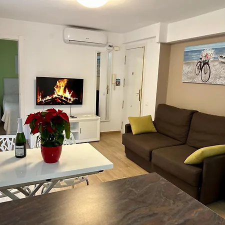 Cozy Apartment In The Center Of Benidorm Old Town-2