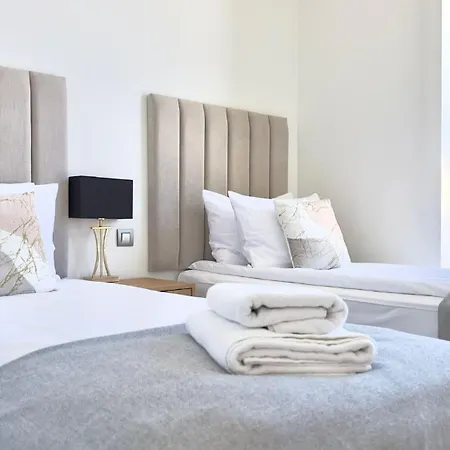 Intempo Residence By Leo Apartments-2