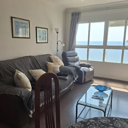 Piso en primera línea de playa en Urbanización el Olivar-3