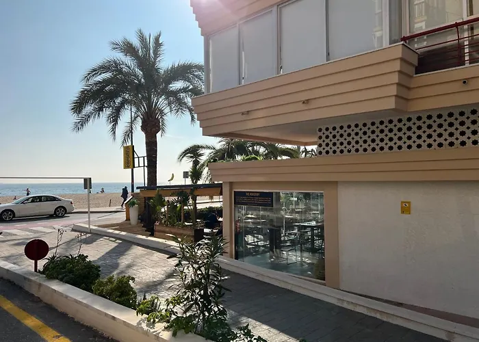 Amazing Beachfront - La Cala