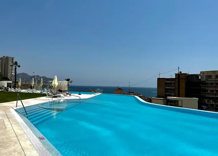 Luxury With Stunning Sea Views In Sunset Cliff