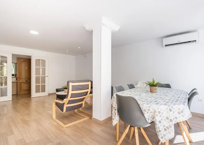 Ilice 3-C Apartment Levante Beach