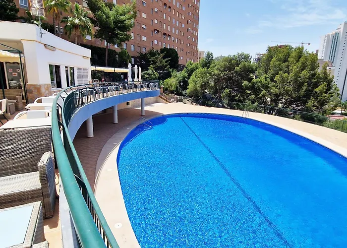 , Playa Poniente, Con Vista Al Mar