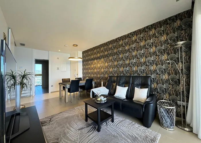 Intempo Sky Luxury Spa & Seaview Apartment 26 Floor