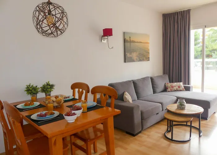 1 Bedroom Apartment With Airconditioning - Max 4 Guests Benidorm