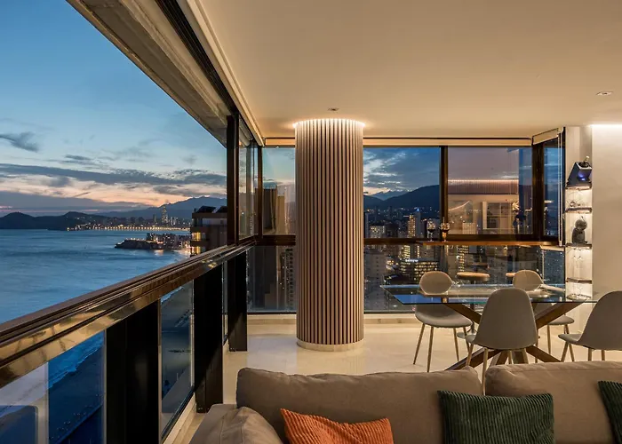 Primera Línea Playa Levante Piso 21 Vistas Infinitas Al Mar Y Montaña