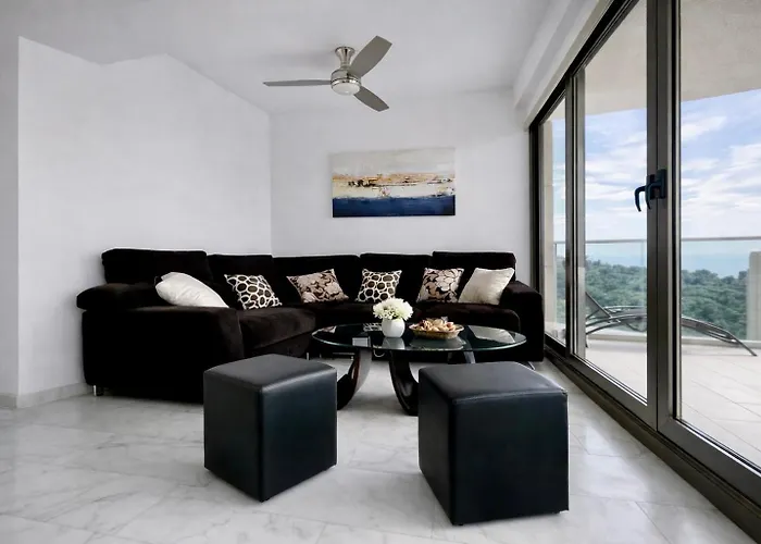 Luxurious 2Br Sea Panoramic View Pool Gym