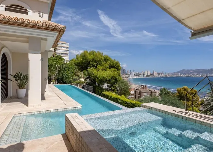 Cozy And Relaxing Villa In Benidorm